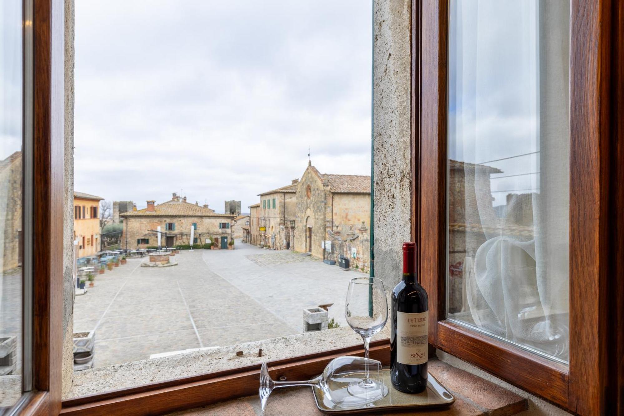 Sognare Nel Castello Hotel Monteriggioni Exterior photo